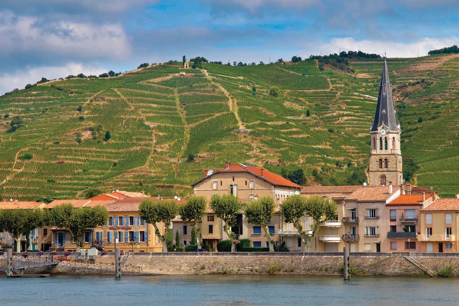 /Assets/CruiseGallery/Thumb/provencespain_tournon_ss_118904242_gallery.jpg
