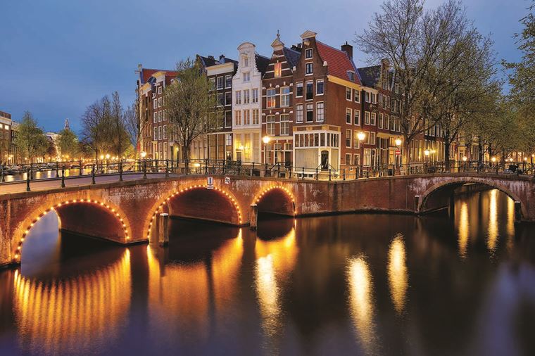 /Assets/Desktop/CruiseGallery/Thumb/TulipTime_Amsterdam_5927_oloneo_gallery.jpg
