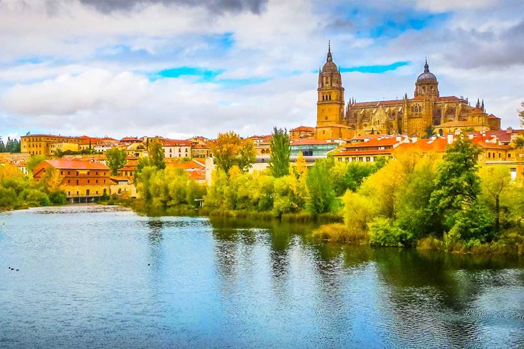 /Assets/Desktop/CruiseGallery/Thumb/enticingdouro_spain_salamanca_ss_418098367_gallery.jpg