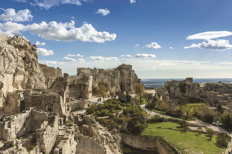 /Assets/Desktop/CruiseGallery/Thumb/provencespain_lesbaux_ss_401772691_gallery.jpg