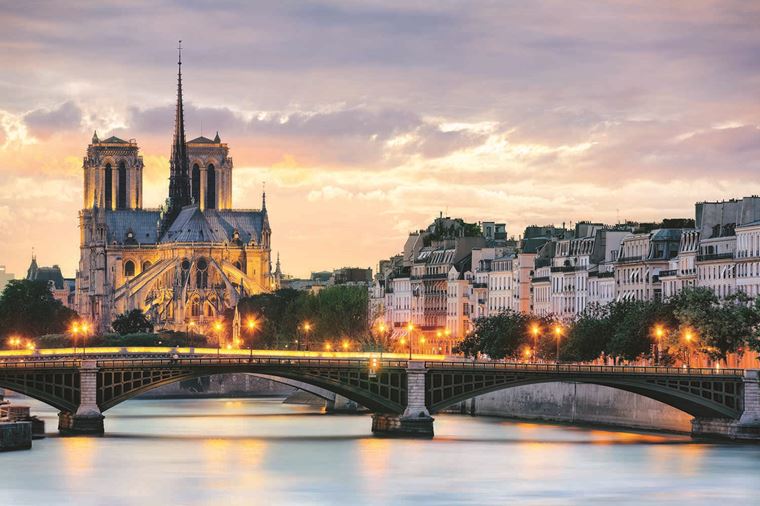 /Assets/Desktop/CruiseGallery/Thumb/provencesspain_paris_notredame_ss_113889787_gallery.jpg